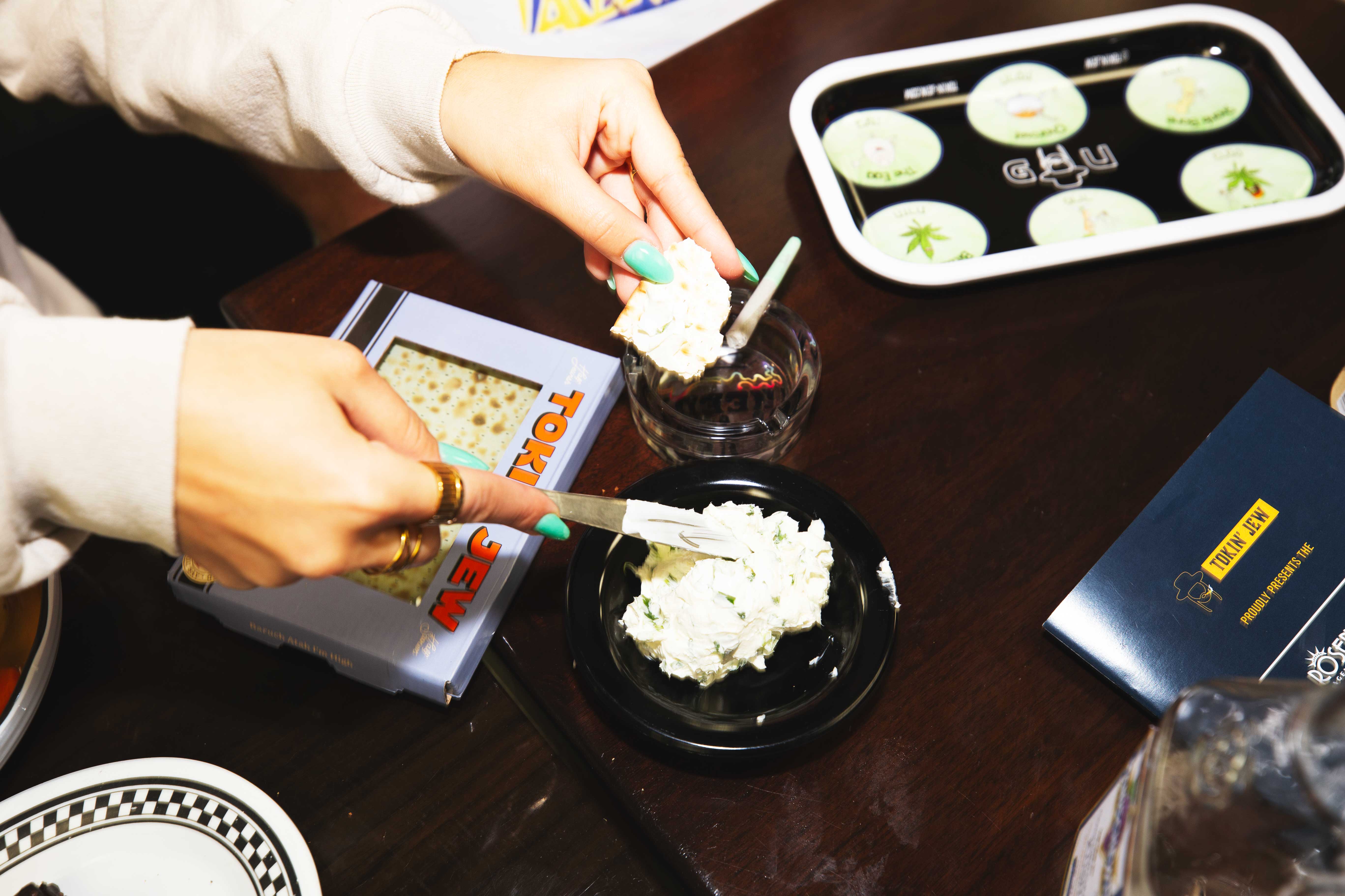 Grinders + Trays